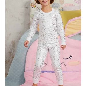 💫 NWT Chasing Fireflies Kids Metallic Star Pajamas Set 2 2T